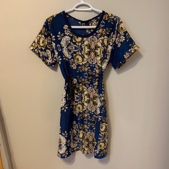 Blue Floral Dress - Size M. - Picture 1 of 4